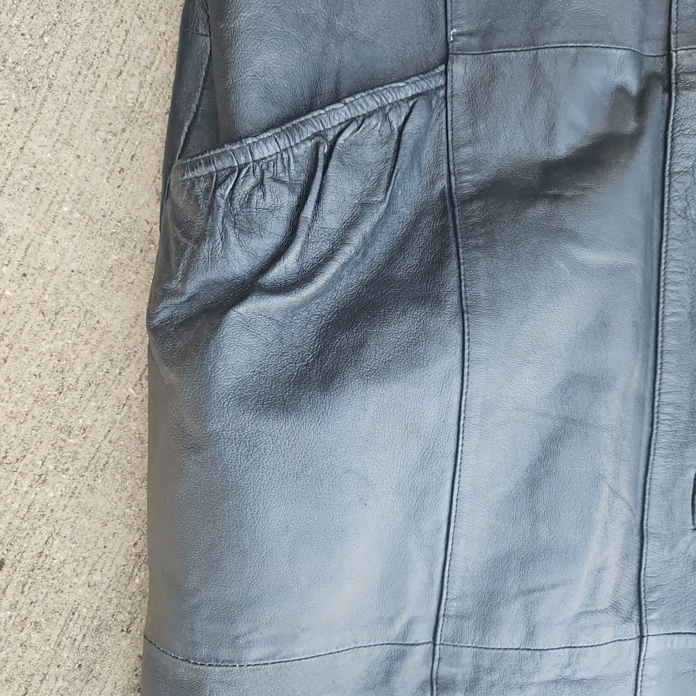 G III Women's Black Leather Jacket - Picture 10 of 16